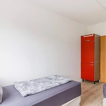 Zuhause In Gruenau - Vollmoebliert - Bei Dkn * Leipzig