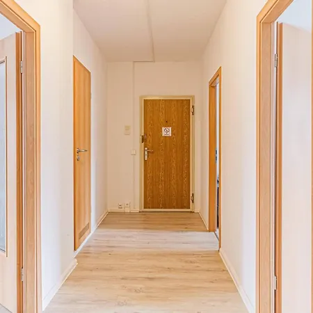 Lejlighed Zuhause In Gruenau - Vollmoebliert - Bei Dkn Leipzig